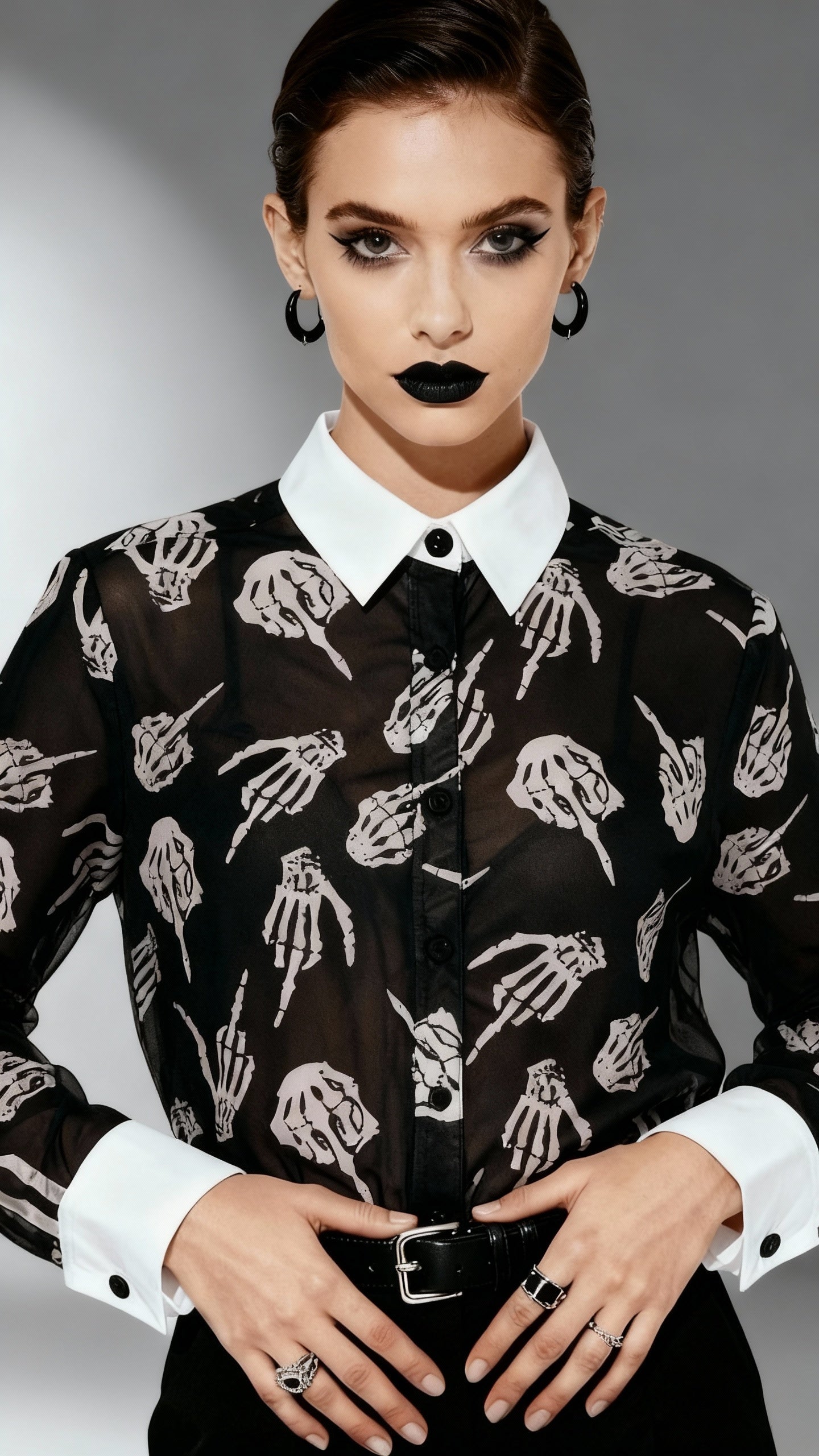 Blouse Middle Finger